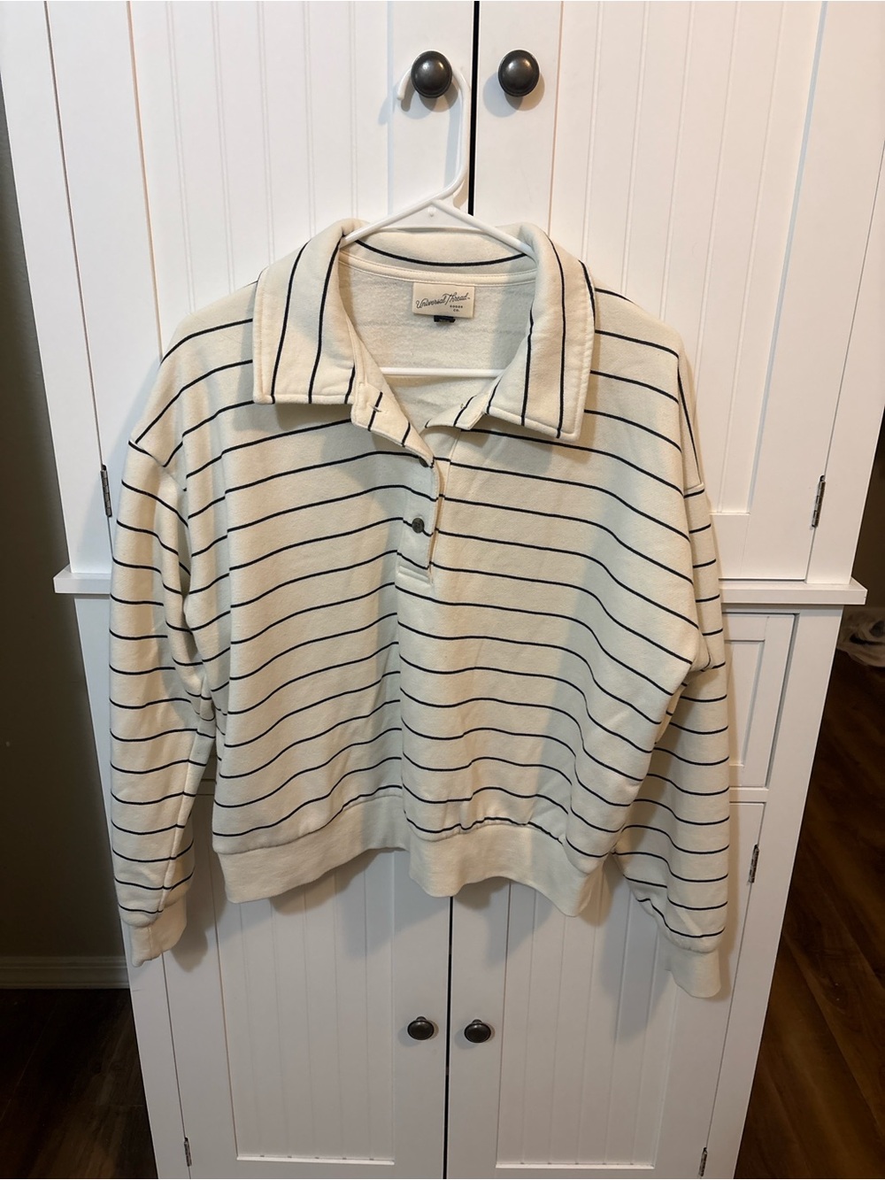 Universal Thread Cream Navy Striped Polo Henley Sweatshirt Large Coastal Preppy